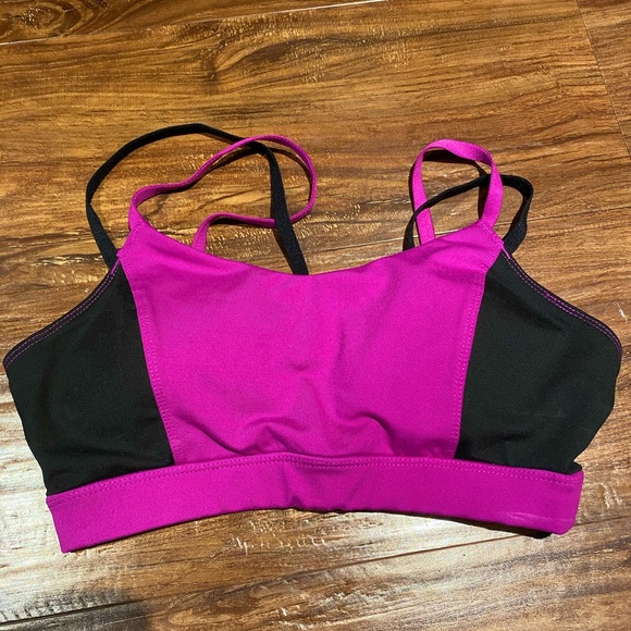 Sports bra - Picture 1 of 3